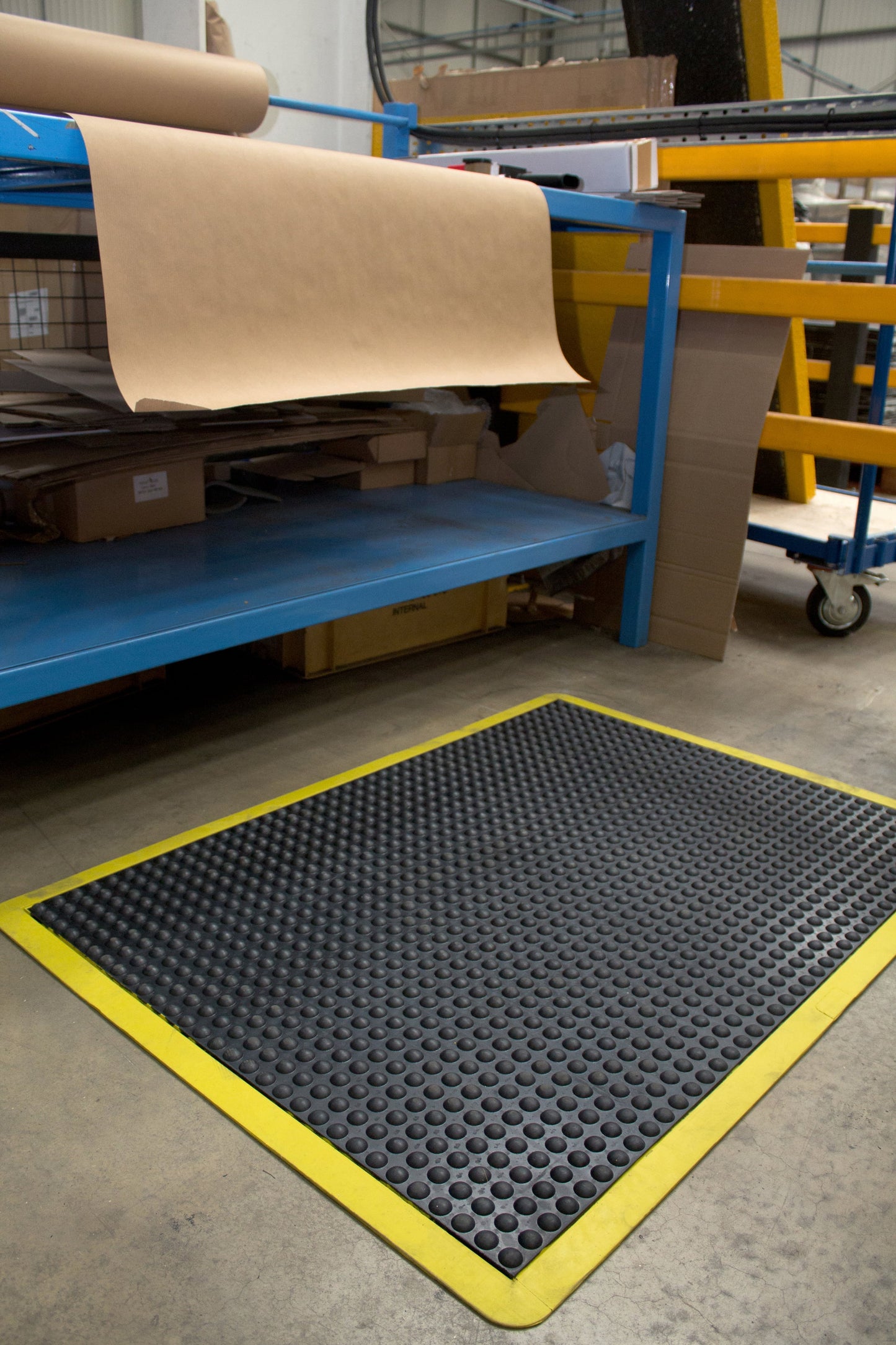 Tapis Anti-Fatigue à Bulles – Sécurité Jaune – 14 mm