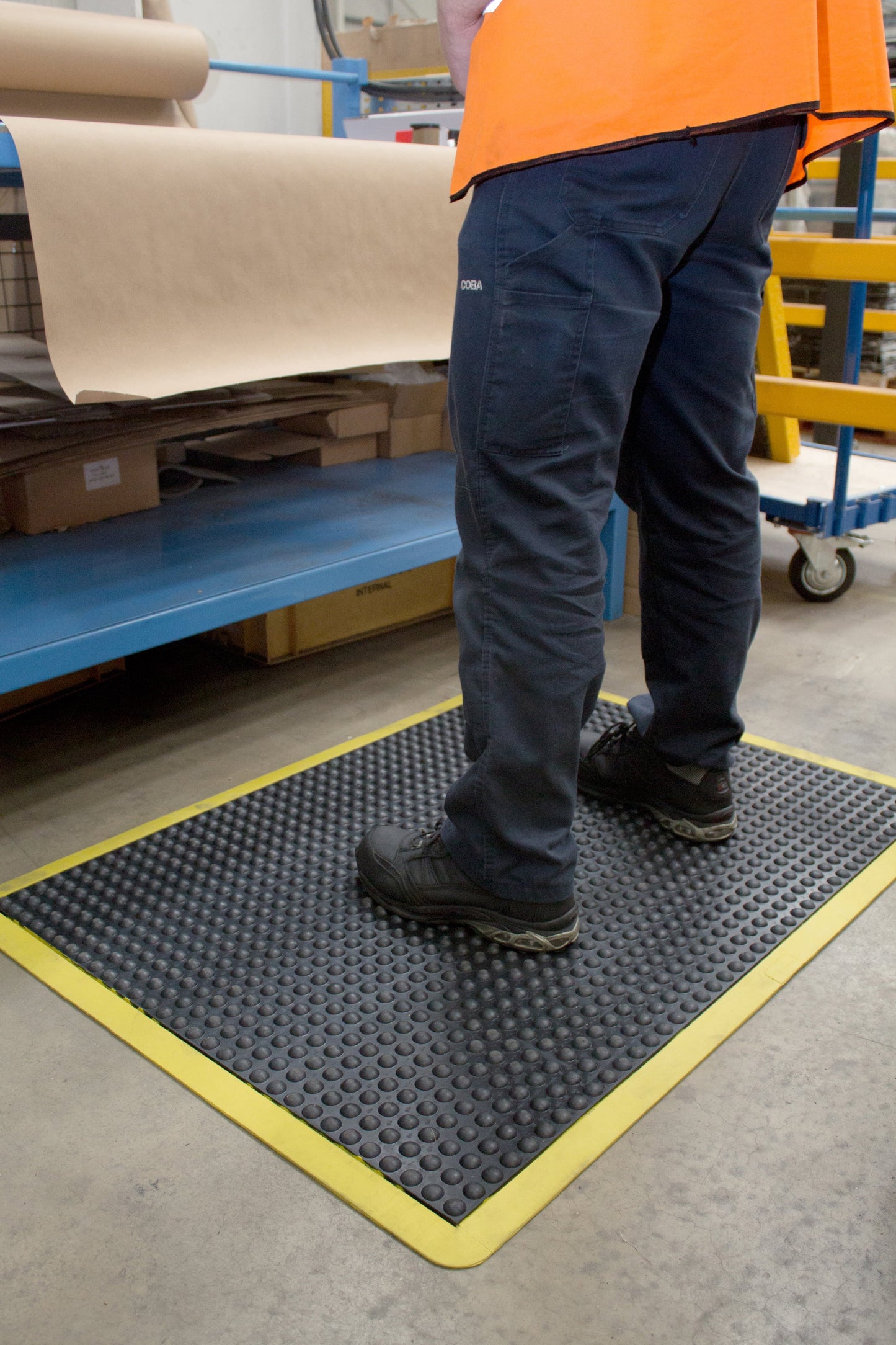 Tapis Anti-Fatigue à Bulles – Sécurité Jaune – 14 mm