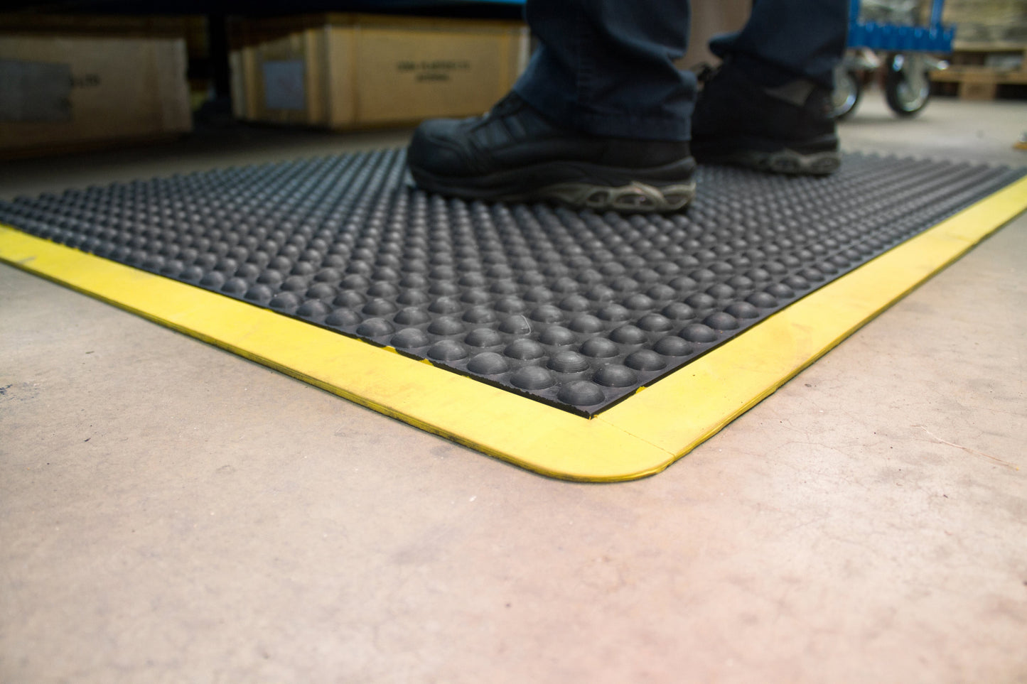 Tapis Anti-Fatigue à Bulles – Sécurité Jaune – 14 mm