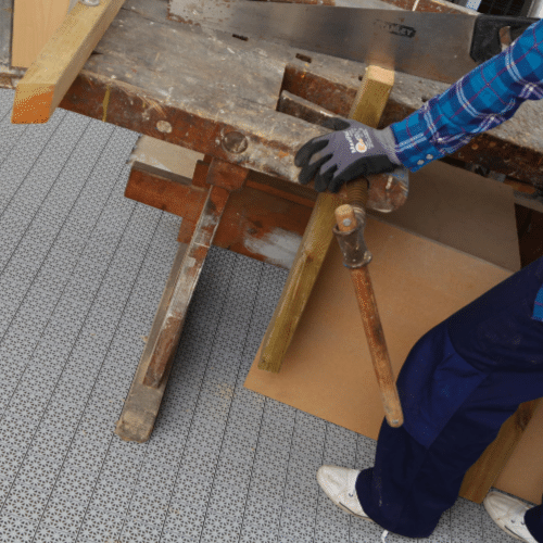 Hestra Universa 12 mm – dans un atelier