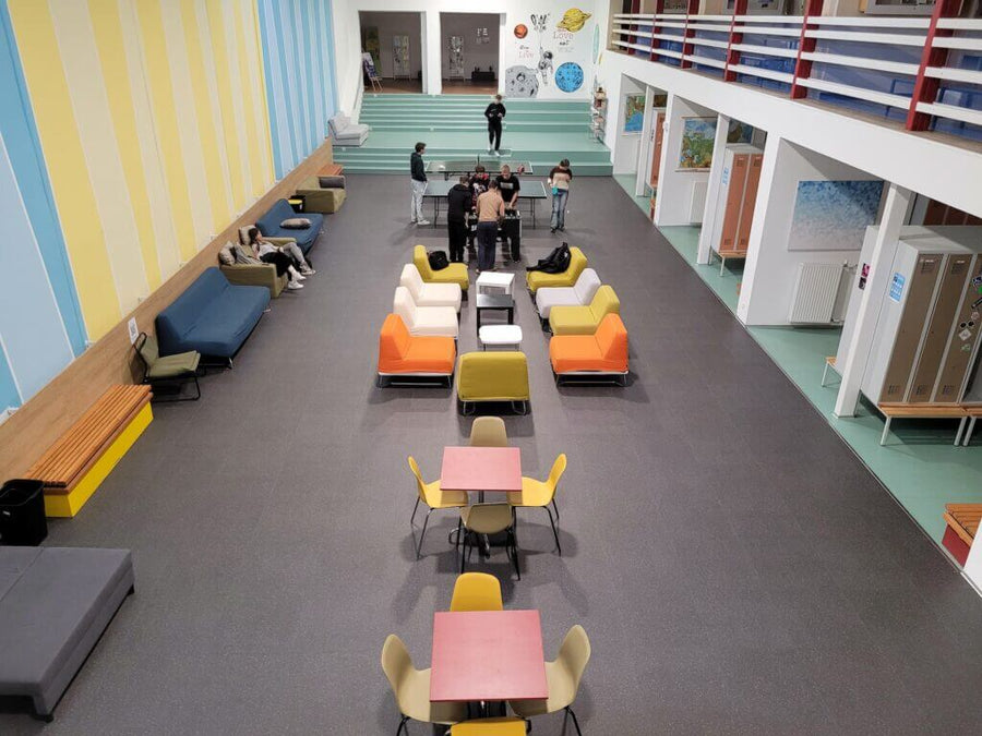 Rénovation d'un hall d'entrée scolaire