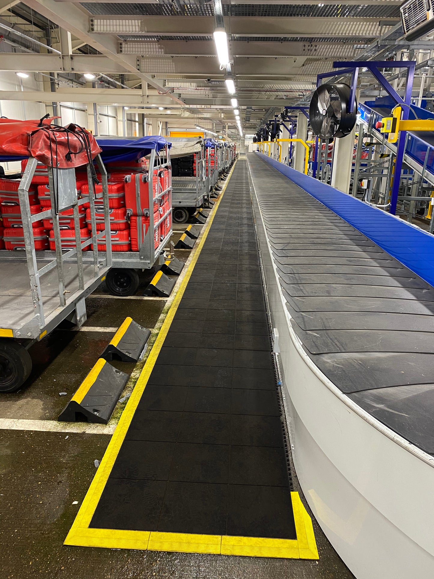 Fatigue-Step® Solid – Dalle anti-fatigue modulaire 18 mm à surface pleine (usage industriel)