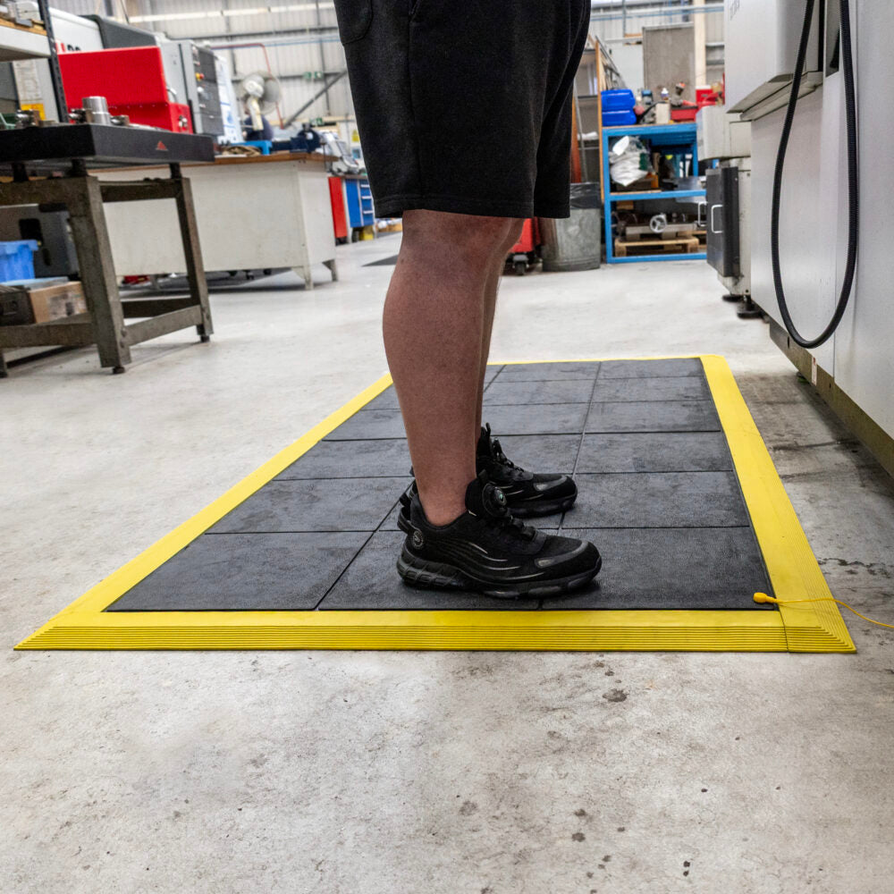 Fatigue-Step Solid ESD au poste de travail, avec bordures jaunes (vendues séparément)